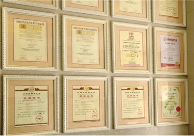 十大娱乐老平台“黄燕霞劳模创新工作室”喜获泉州市总工会命名