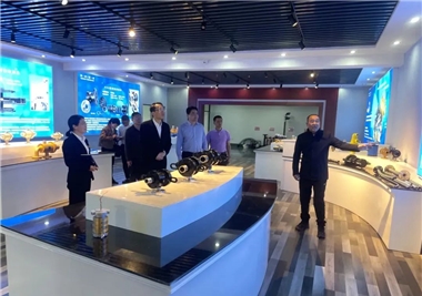 泉州市人大常委会副主任高向荣一行莅临闽旋调研指导